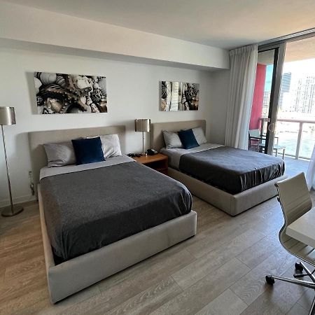 2BD 2BA Condo @Beachwalk Resort W/Pool Hallandale Beach Exterior foto