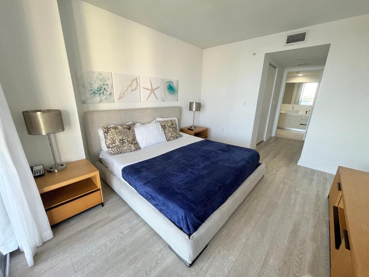 2BD 2BA Condo @Beachwalk Resort W/Pool Hallandale Beach Exterior foto