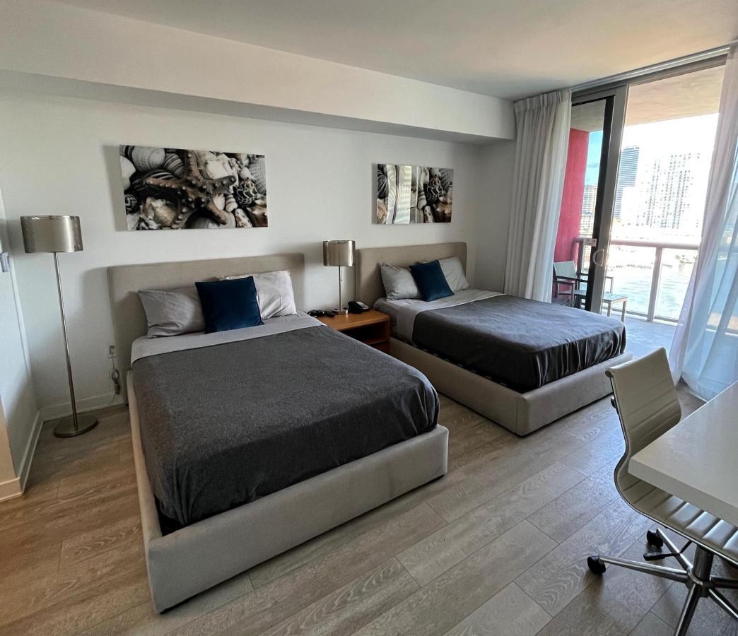 2BD 2BA Condo @Beachwalk Resort W/Pool Hallandale Beach Exterior foto